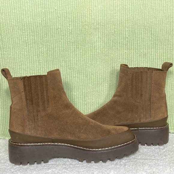Caslon Women's Betsy Lug Sole Water Resistant Brown Suede Boots Shoes SZ US 9 - Picture 7 of 12